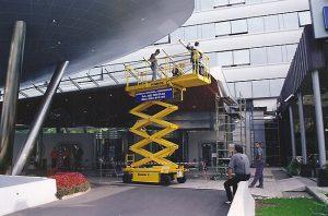 škarjaste dvižne ploščadi